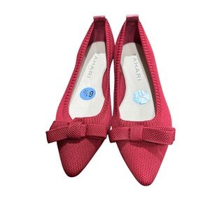 Tahari Slip On Knit Flats